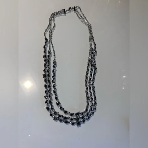 Givenchy layered necklace - Picture 3 of 10